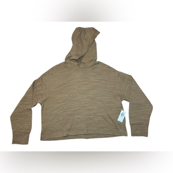 Old Navy Sweaters - NWT Old Navy Cropped Hoodie - Teen size L 10/12​​​​​​